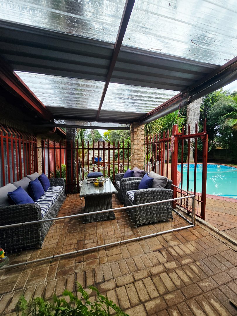 3 Bedroom Property for Sale in Flimieda North West